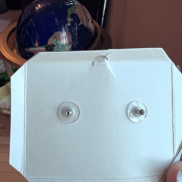 Nolan Miller Vintage Blue and Silver Flower Earrings - Picture 4 of 5